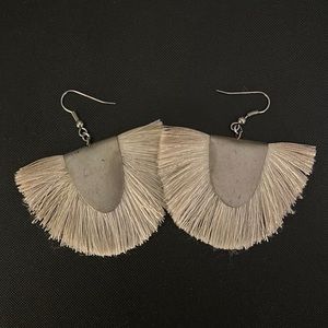Noonday earrings, color: light gray & silver